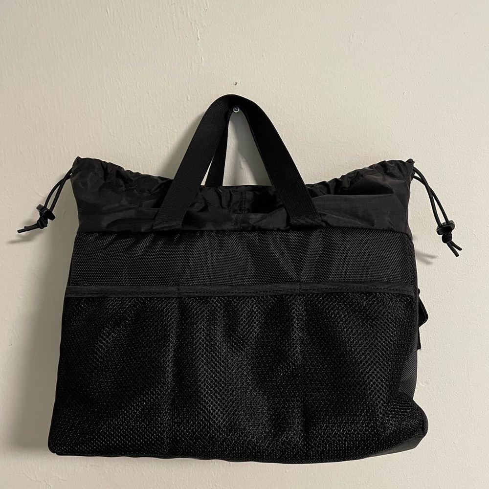 Authentic Looptworks Sustainable Camera Bag - Picture 2 of 8